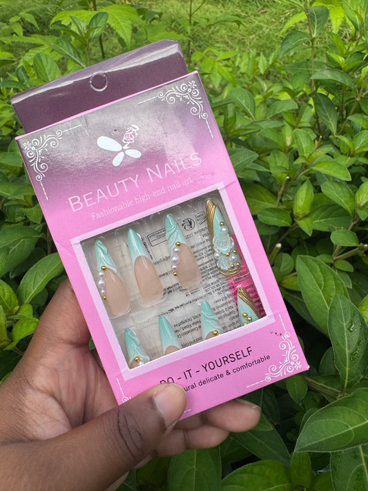 3D Sparkling Flowers Nail Set